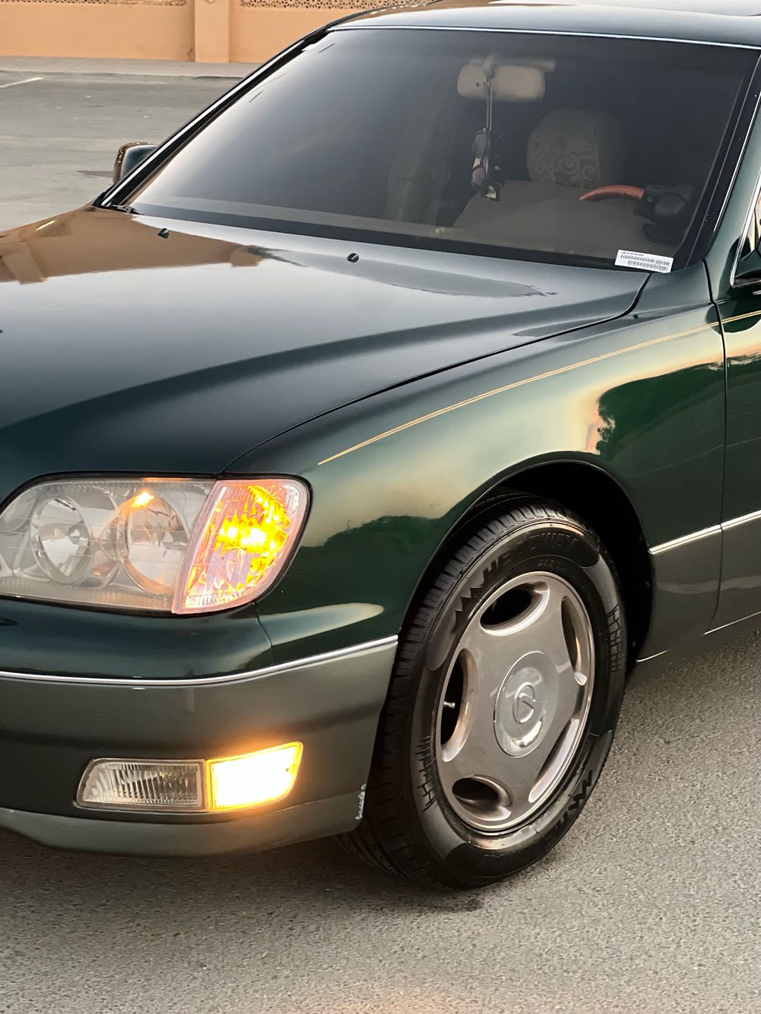 Car Image 1999 LEXUS LS 400