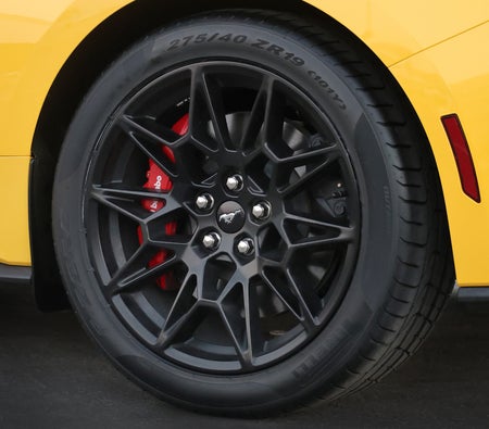 FORD MUSTANG 2024