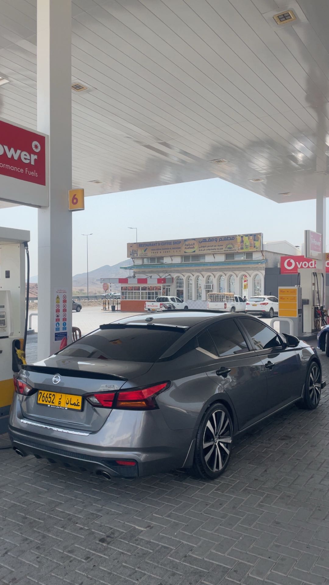Car Image 2019 NISSAN ALTIMA SR