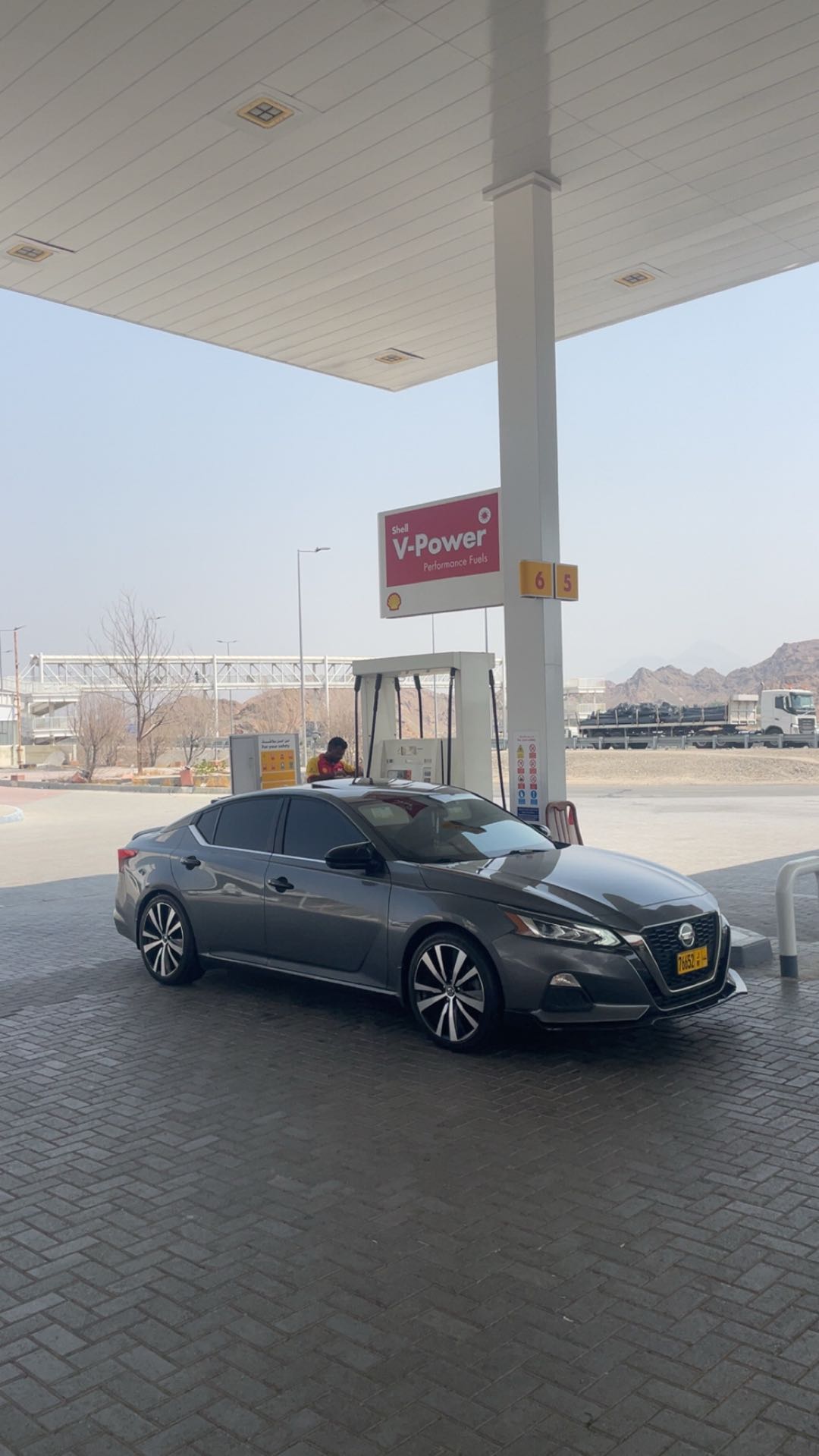 Car Image 2019 NISSAN ALTIMA SR