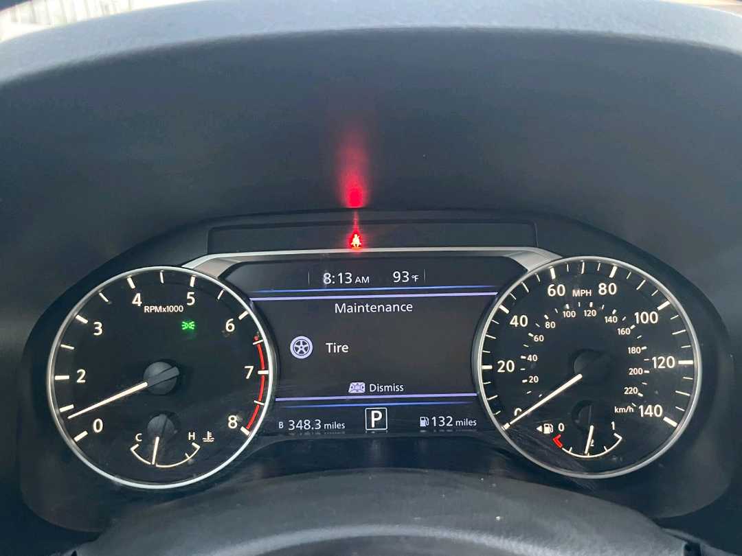 Car Image 2022 NISSAN ALTIMA SR