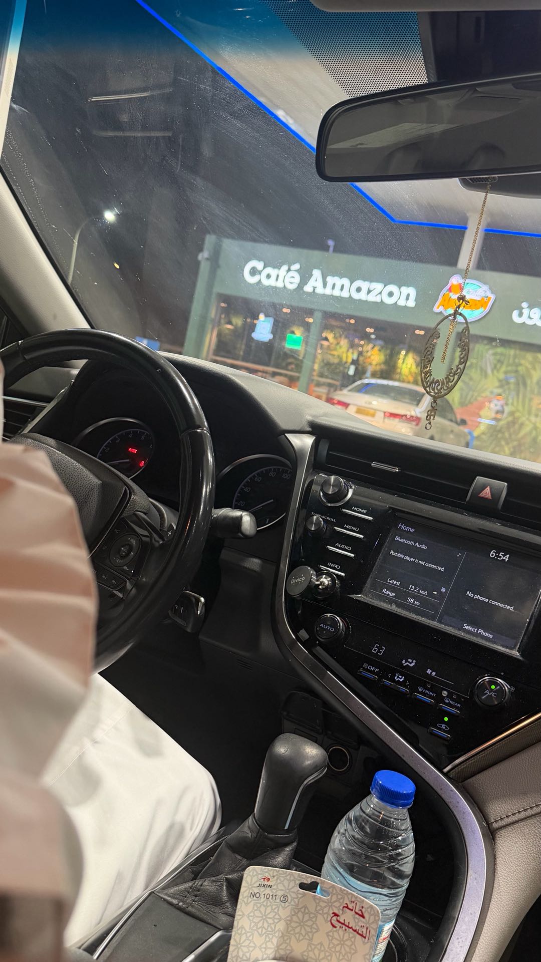Car Image 2018 TOYOTA CAMRY SE