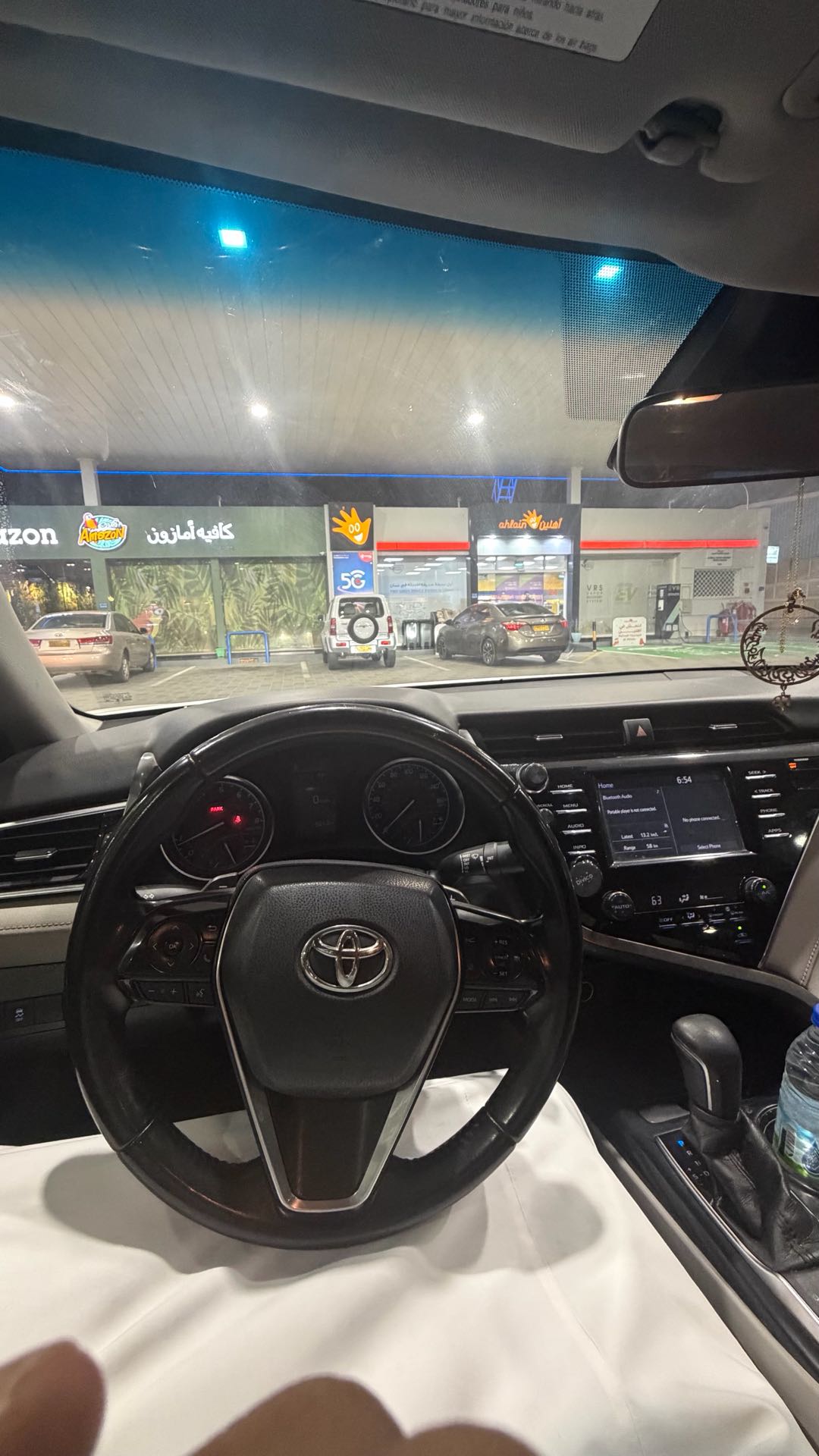 Car Image 2018 TOYOTA CAMRY SE
