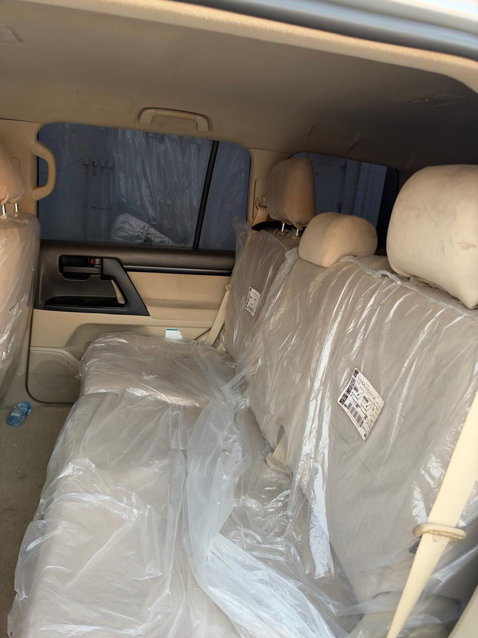 Car Image 2018 TOYOTA LAND CRUISER GX