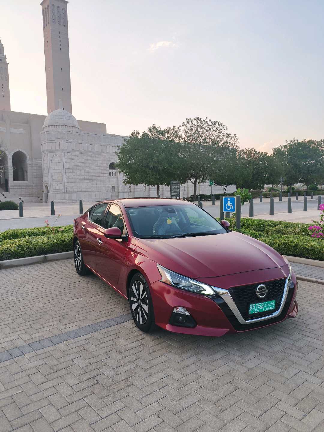 Car Image 2022 NISSAN ALTIMA SV