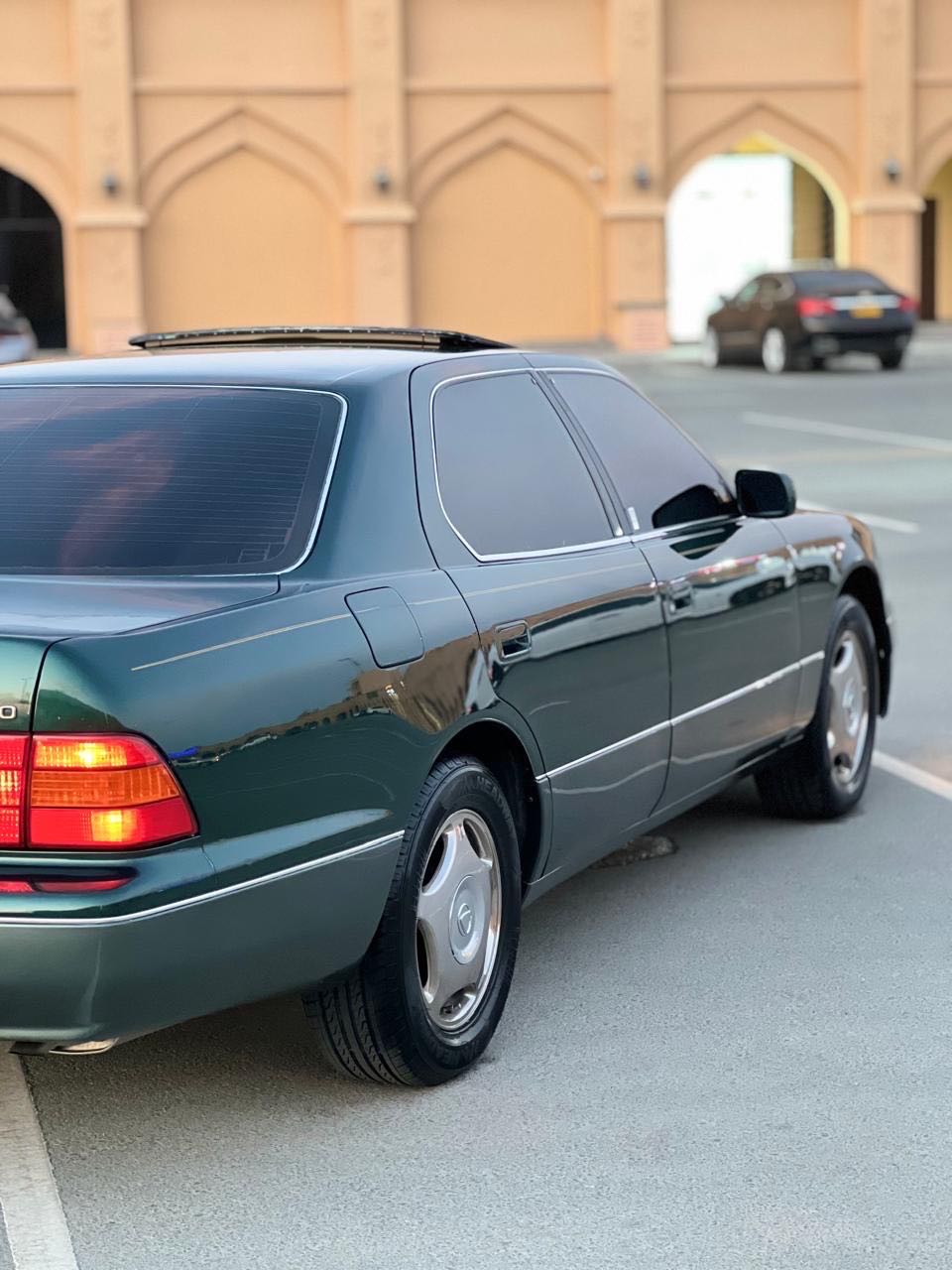 Car Image 1999 LEXUS LS 400