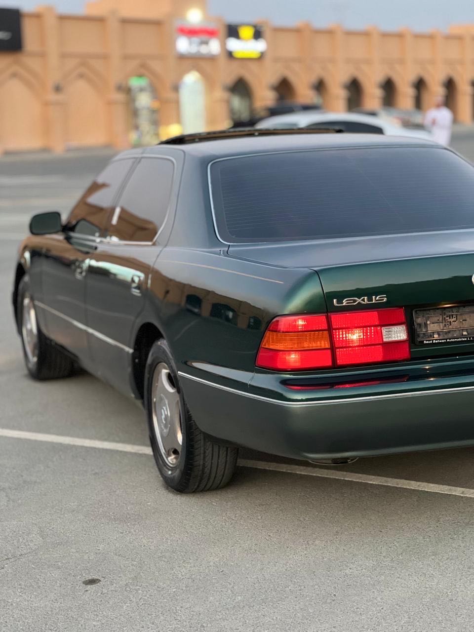 Car Image 1999 LEXUS LS 400