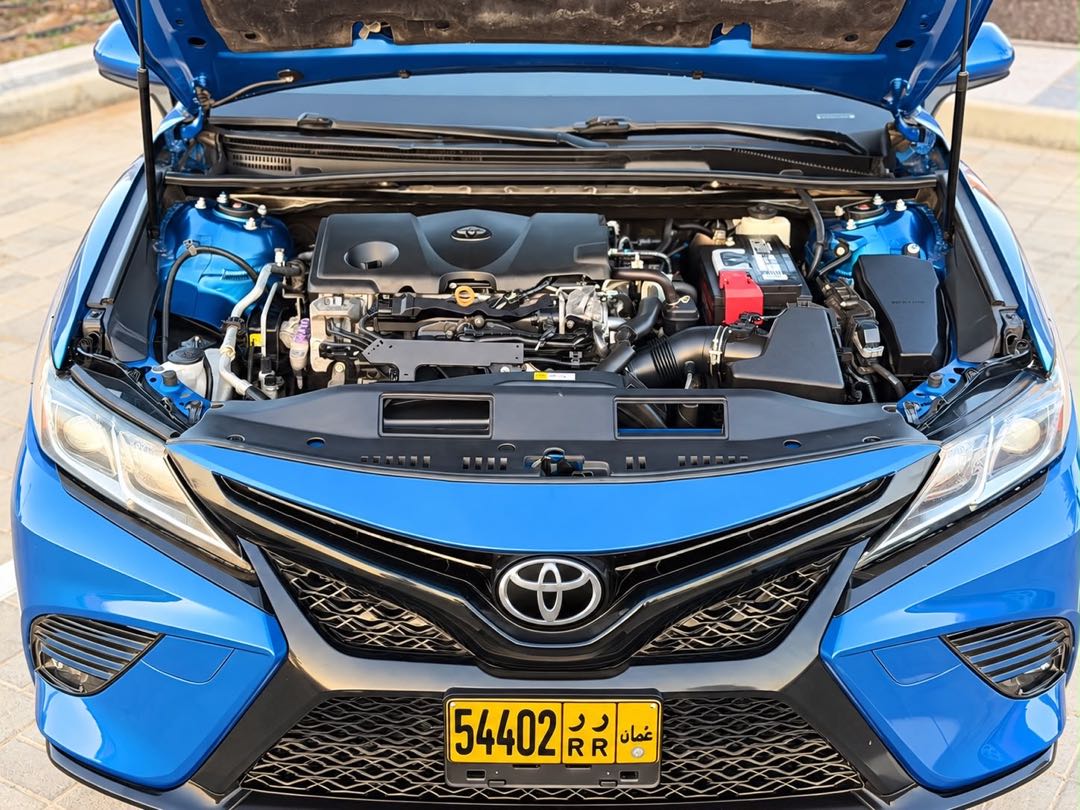Car Image 2018 TOYOTA CAMRY SE