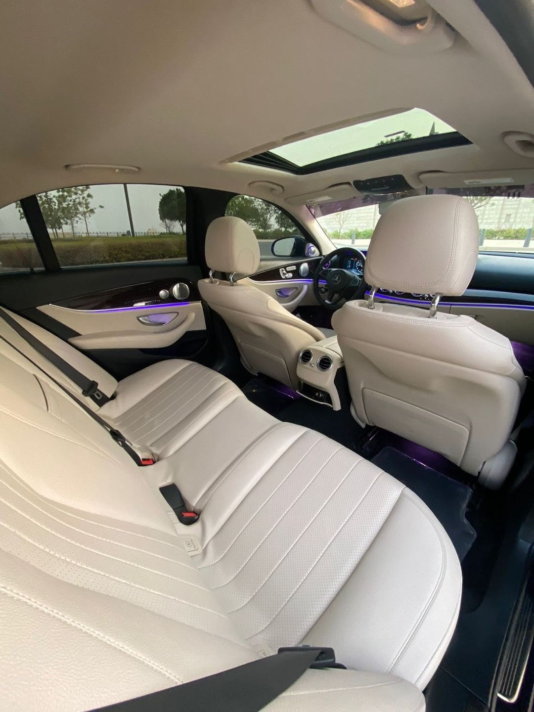Car Image 2017 MERCEDES E Class 300