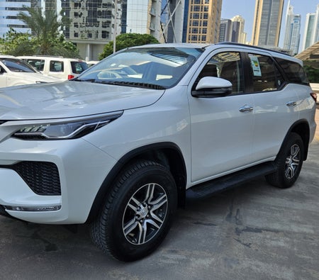 TOYOTA FORTUNER 2024