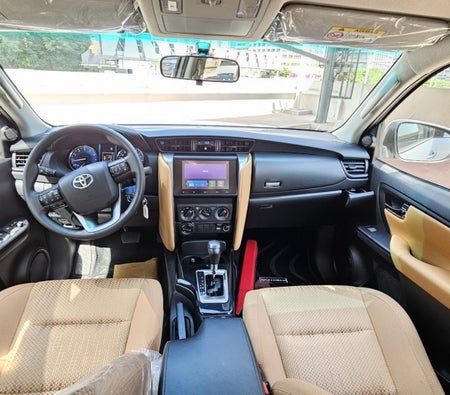TOYOTA FORTUNER 2024