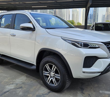 TOYOTA FORTUNER 2024