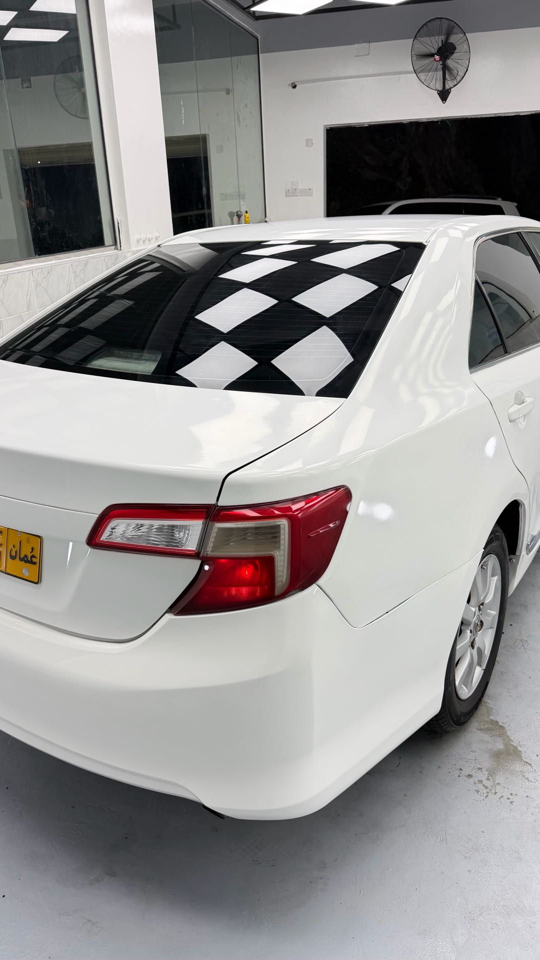 Car Image 2015 TOYOTA CAMRY LE