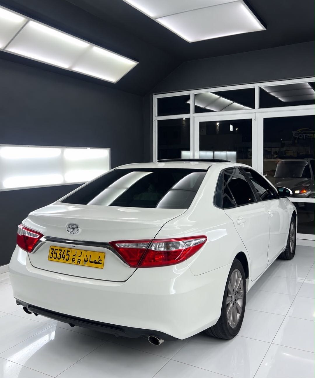 Car Image 2015 TOYOTA CAMRY XSE
