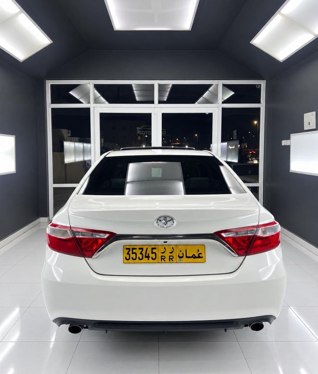 Car Image 2015 TOYOTA CAMRY XSE