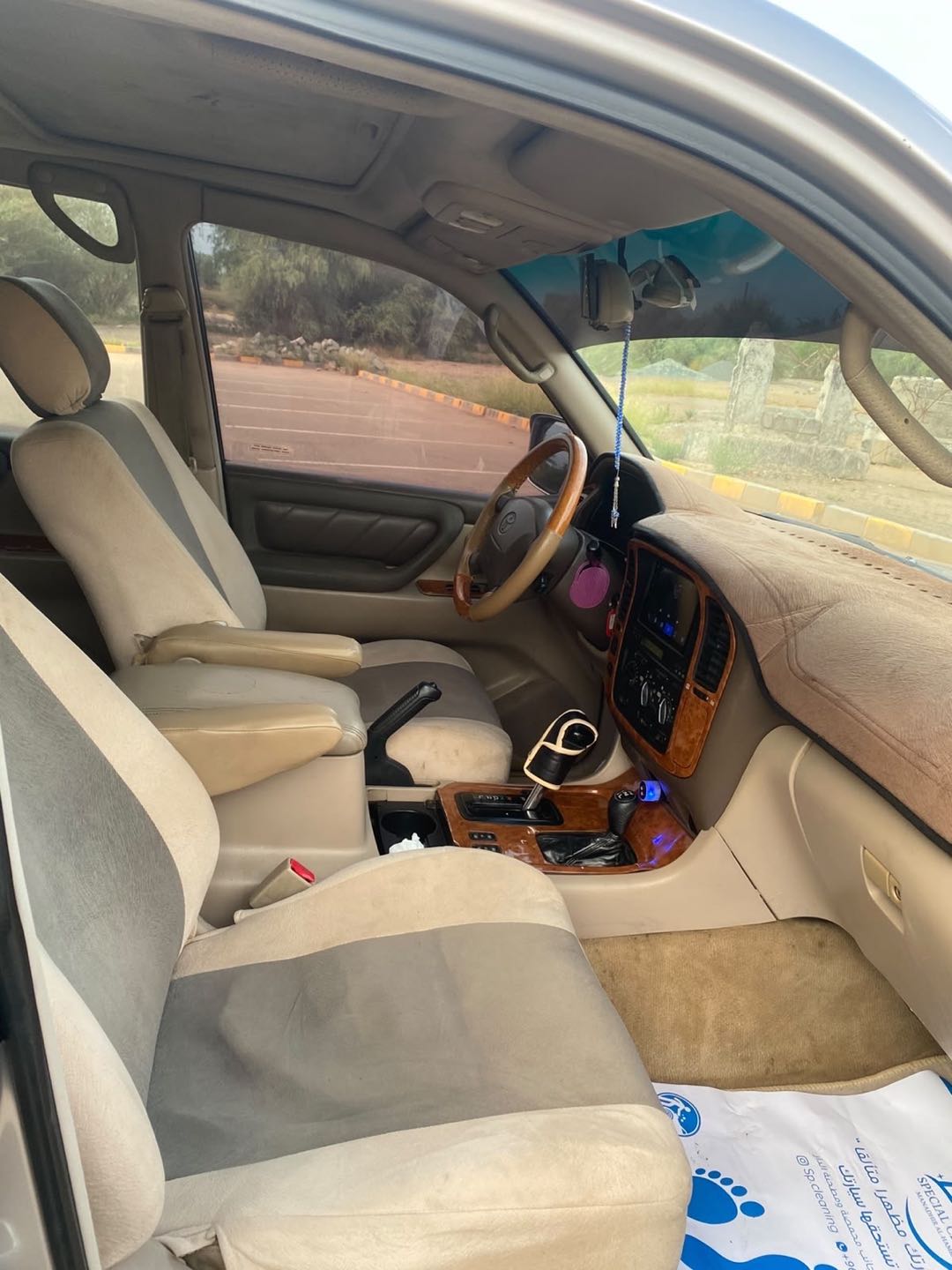 Car Image 1999 TOYOTA LAND CRUISER 
