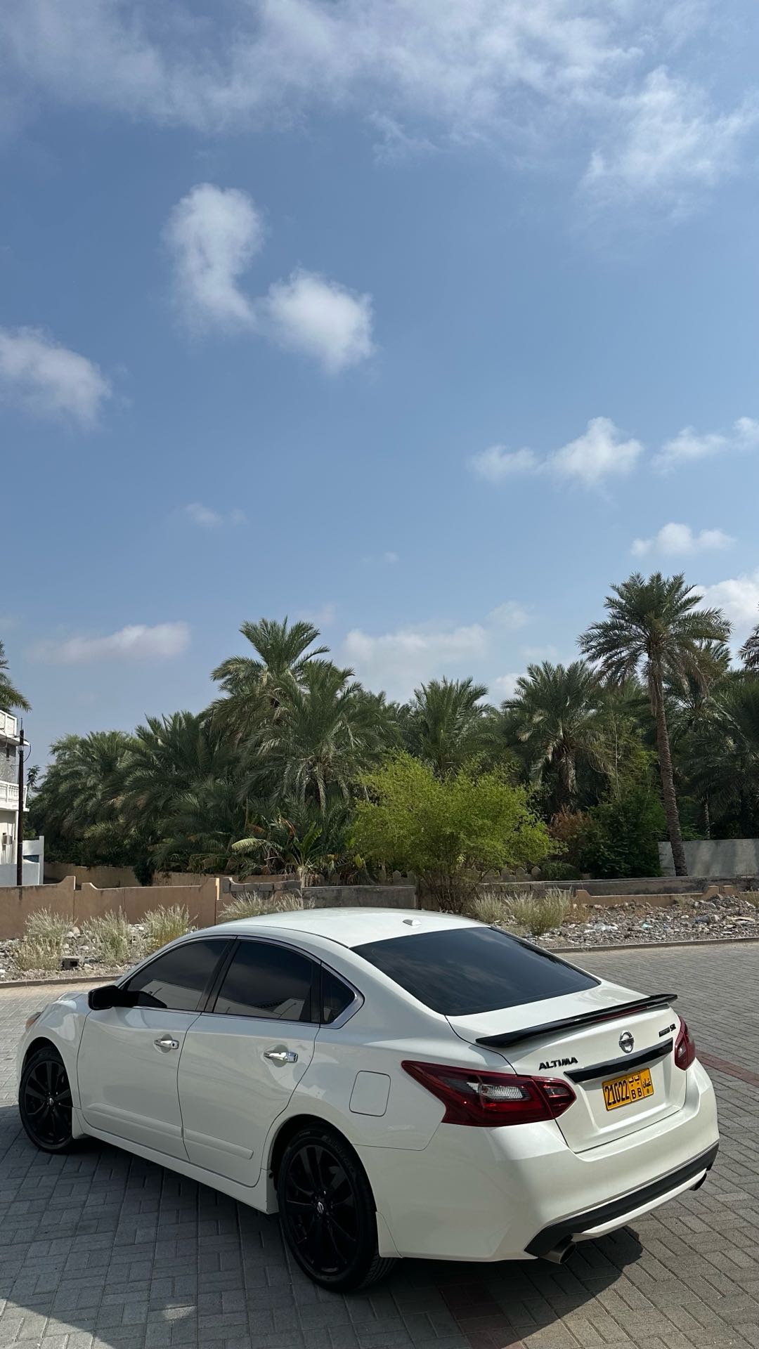 Car Image 2018 NISSAN ALTIMA SR