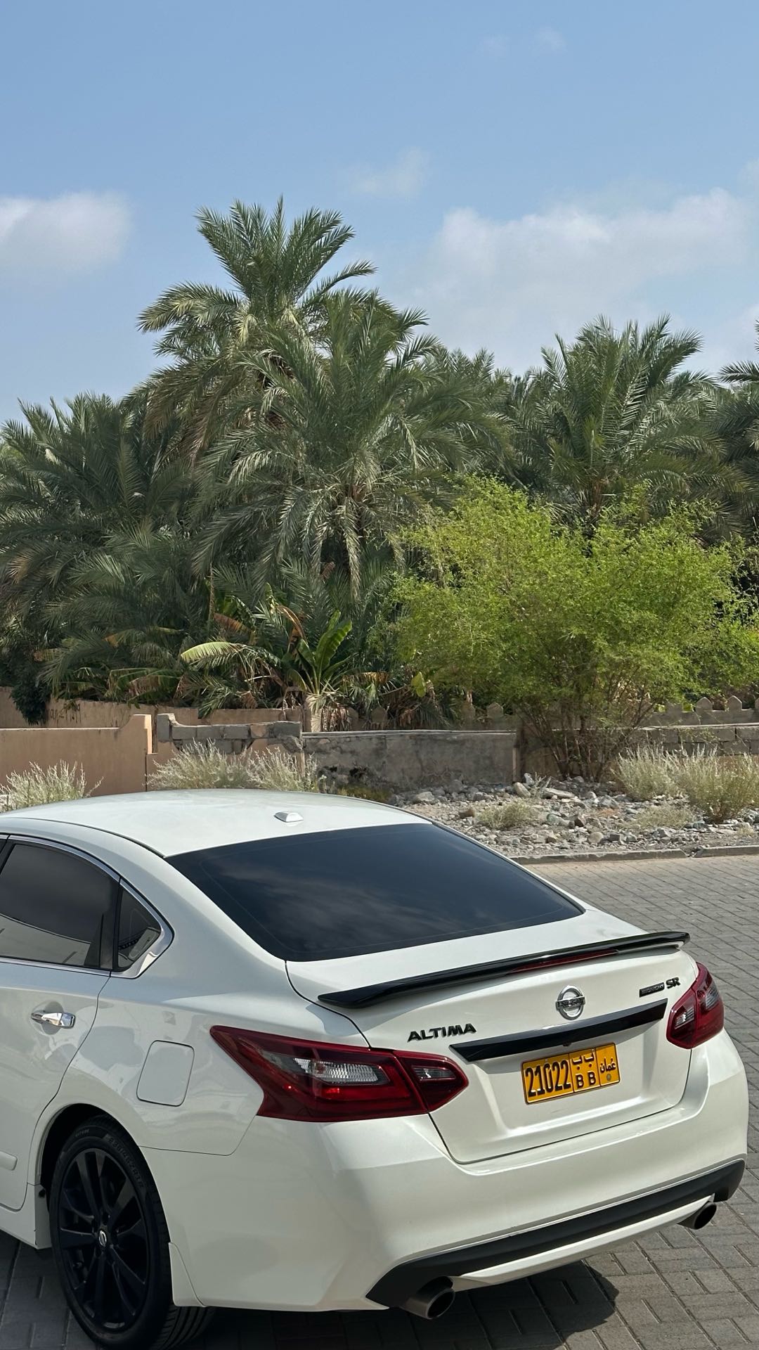Car Image 2018 NISSAN ALTIMA SR