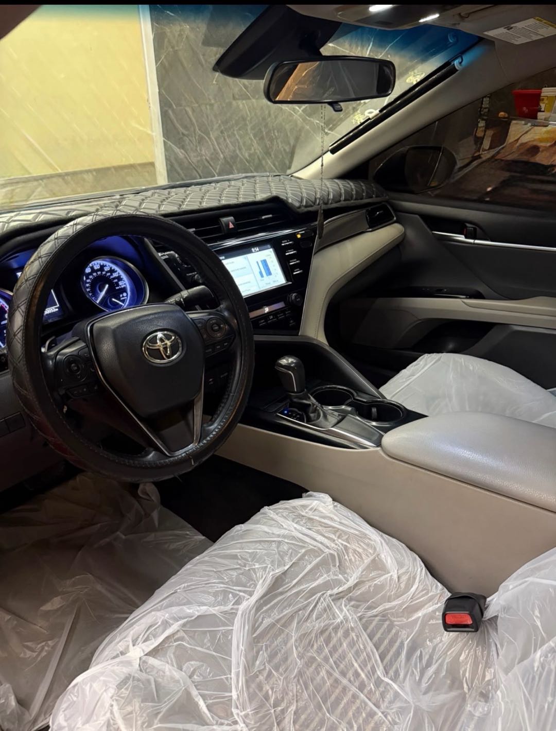 Car Image 2018 TOYOTA CAMRY SE