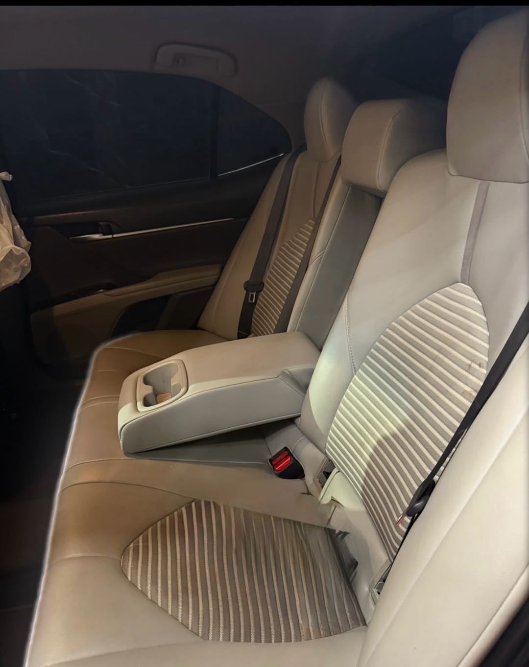 Car Image 2018 TOYOTA CAMRY SE