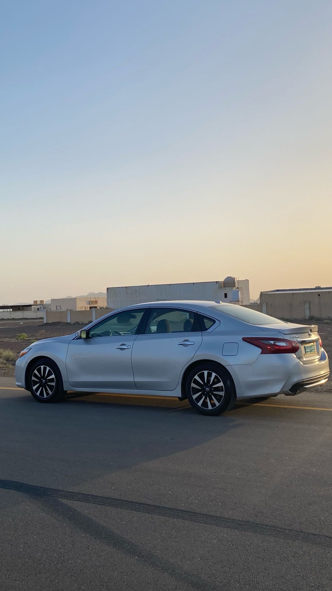 Car Image 2018 NISSAN ALTIMA SV