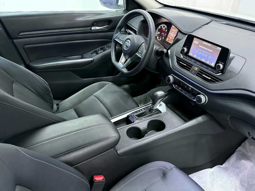 Car Image 2021 NISSAN ALTIMA S