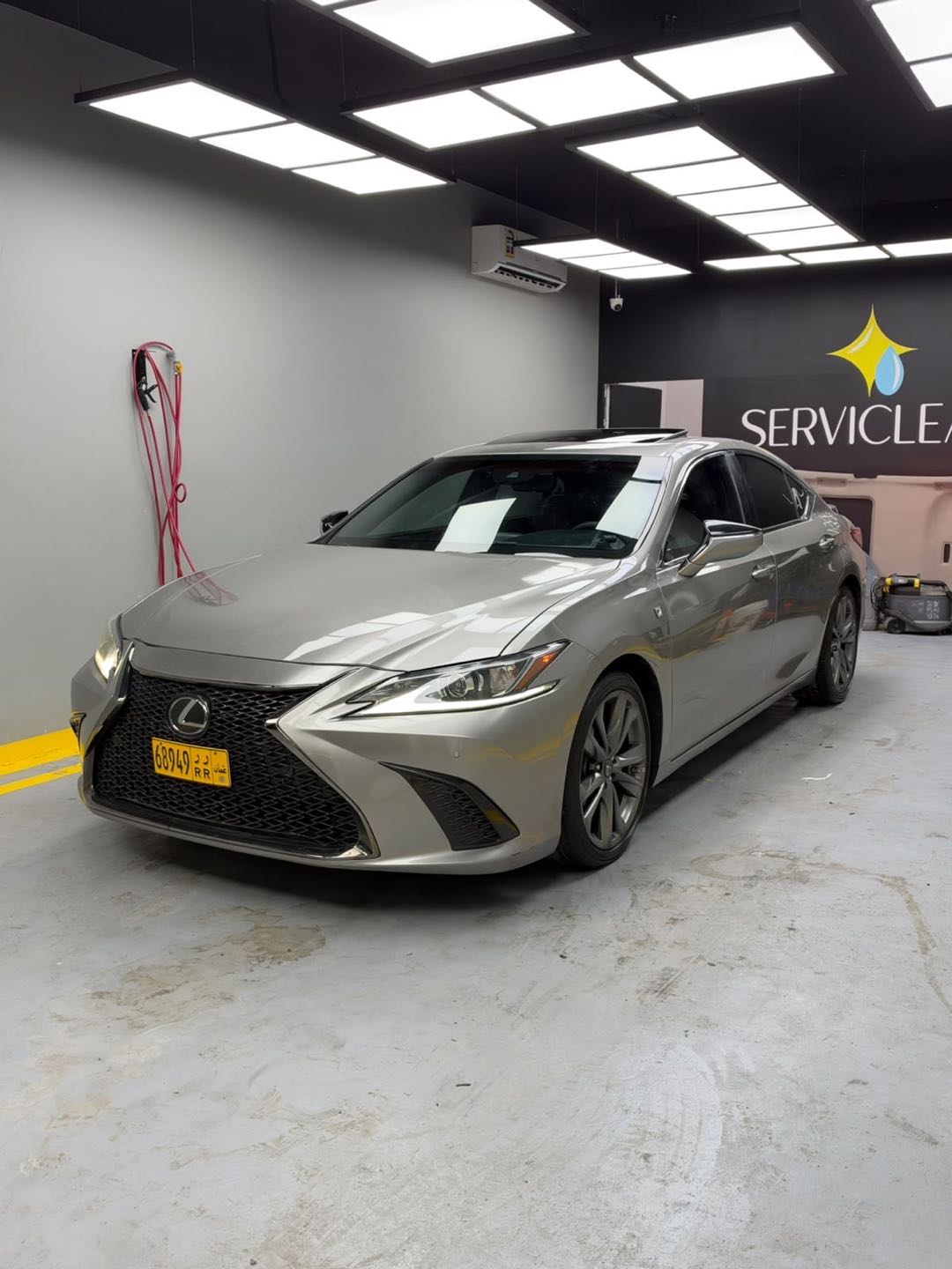 Car Image 2019 LEXUS ES F350