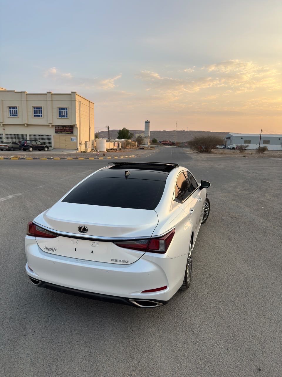 Car Image 2019 LEXUS ES 350