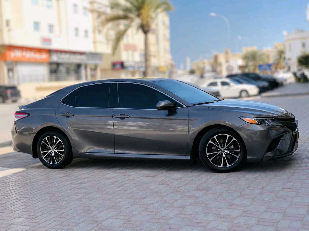 Car Image 2020 TOYOTA CAMRY SE