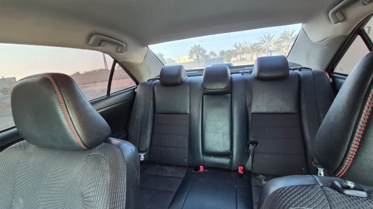 Car Image 2017 TOYOTA CAMRY SE