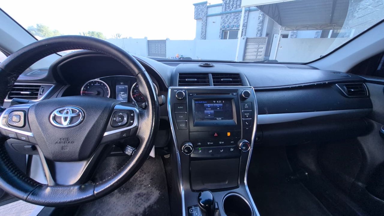 Car Image 2017 TOYOTA CAMRY SE