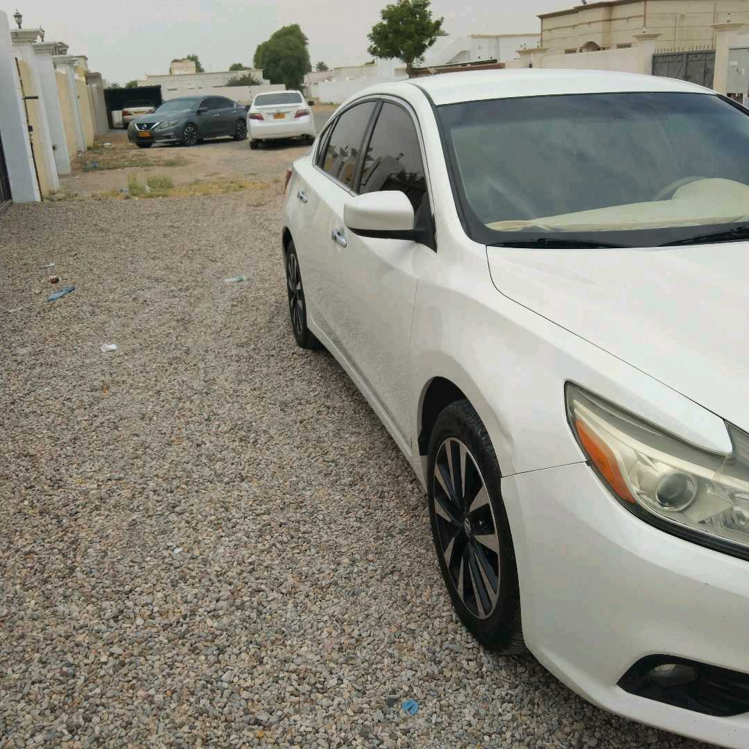 Car Image 2018 NISSAN ALTIMA S