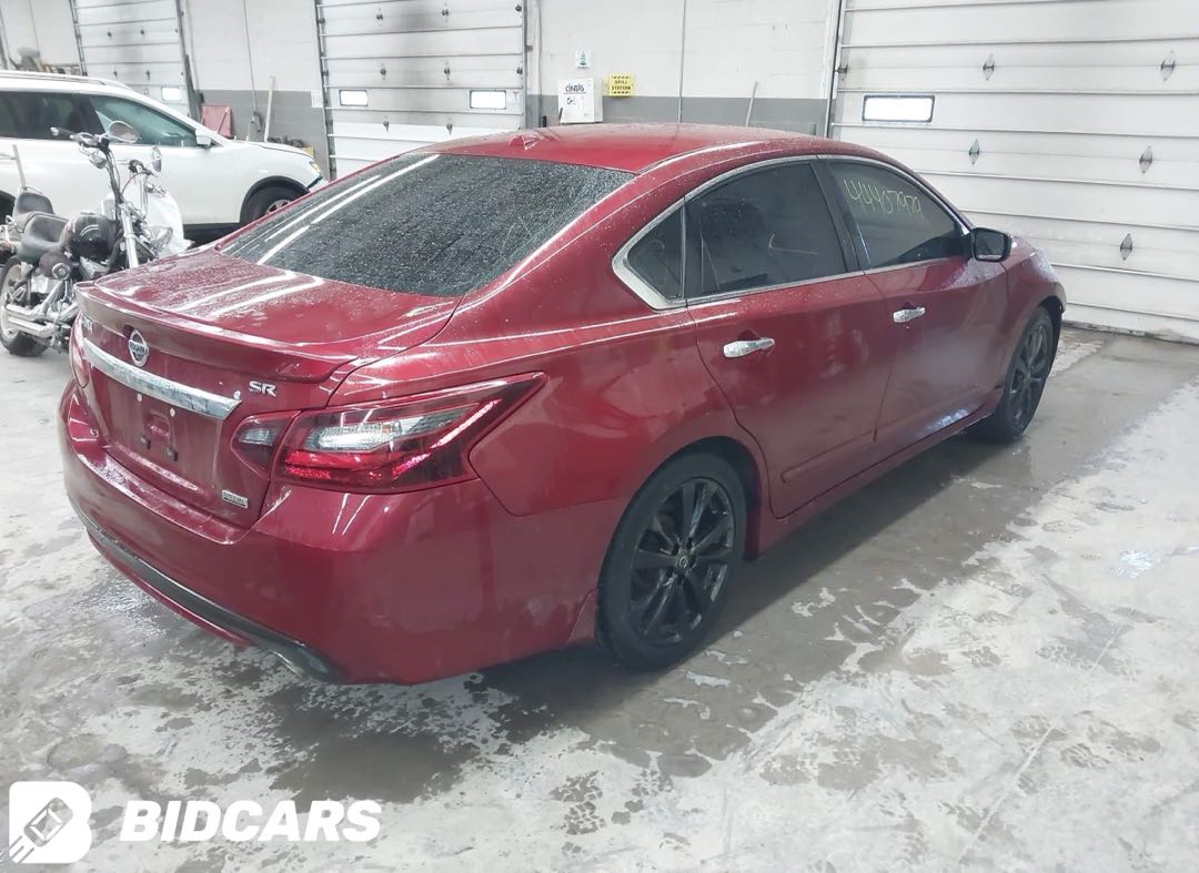 Car Image 2018 NISSAN ALTIMA SR