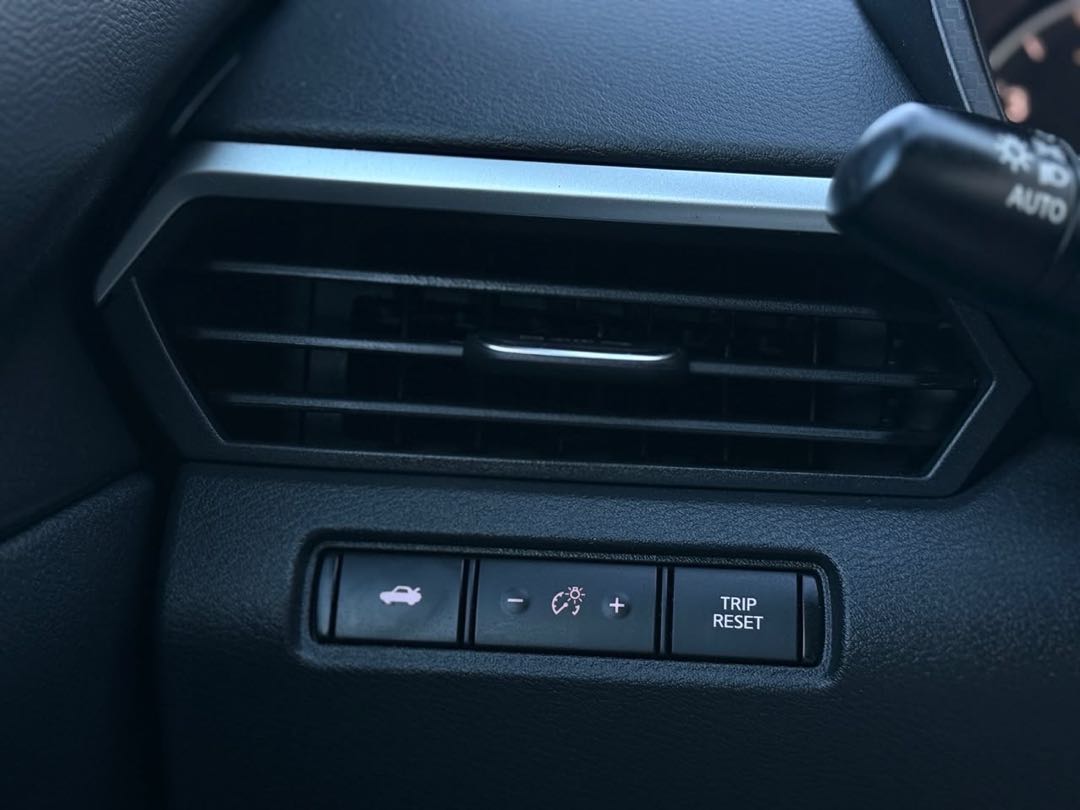 Car Image 2019 NISSAN ALTIMA S