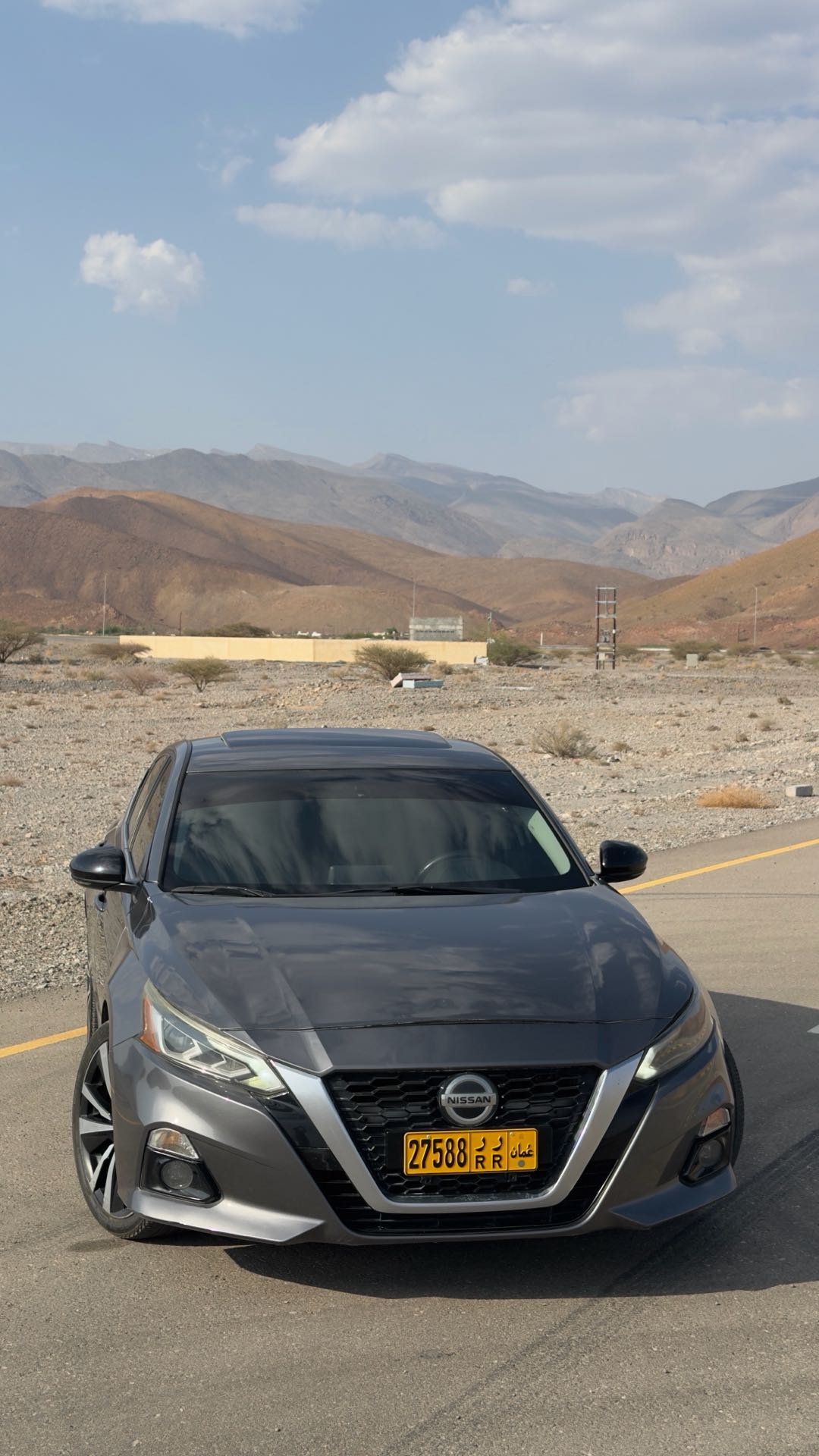 Car Image 2019 NISSAN ALTIMA SR