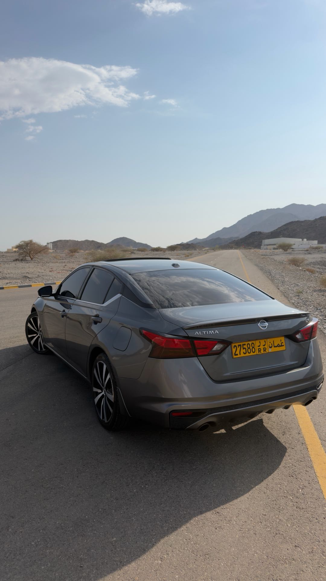 Car Image 2019 NISSAN ALTIMA SR