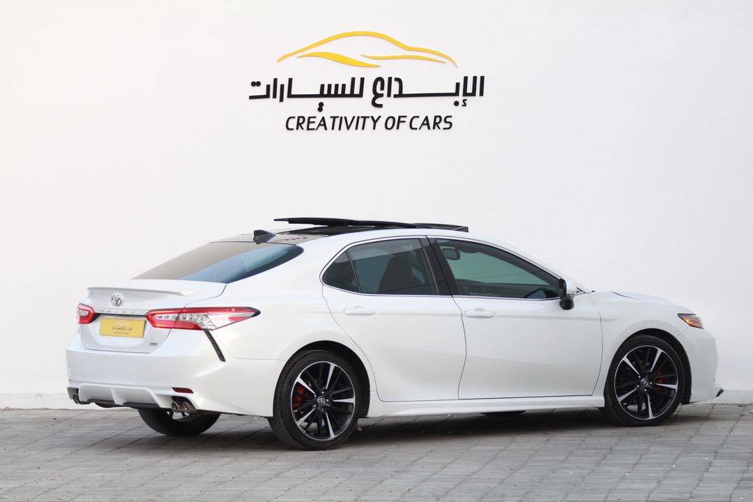 Car Image 2019 TOYOTA CAMRY XSE