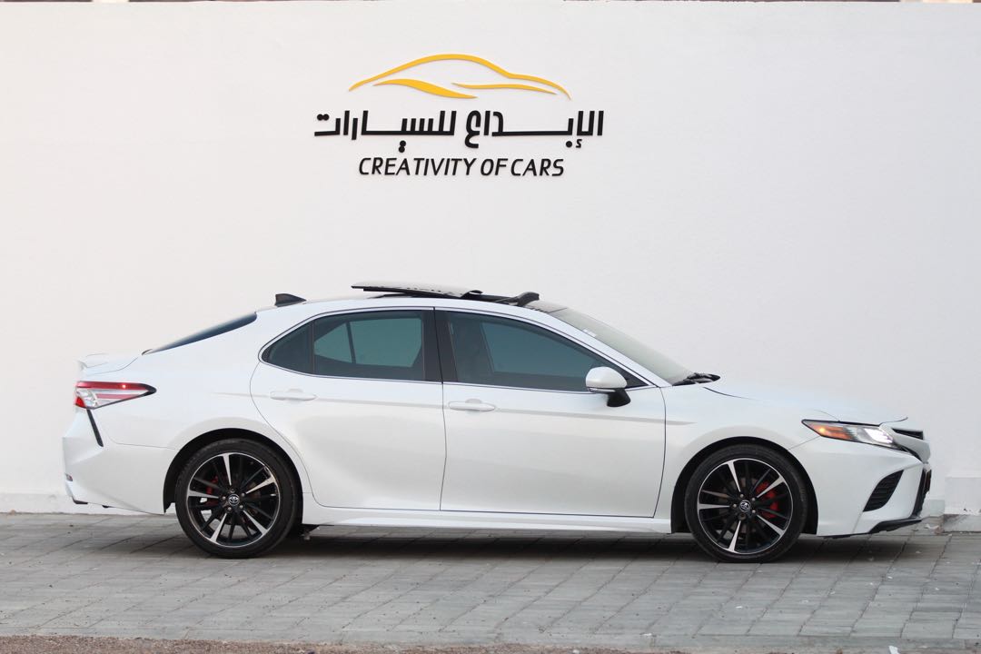 Car Image 2019 TOYOTA CAMRY XSE