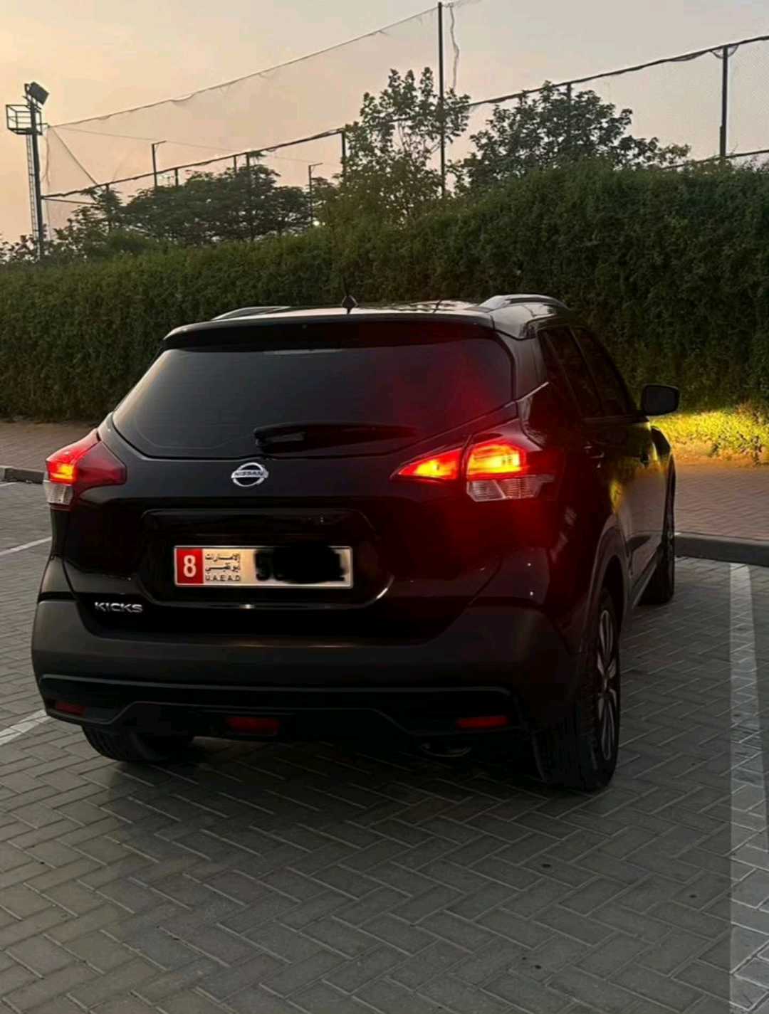 Car Image 2019 NISSAN KICKS 