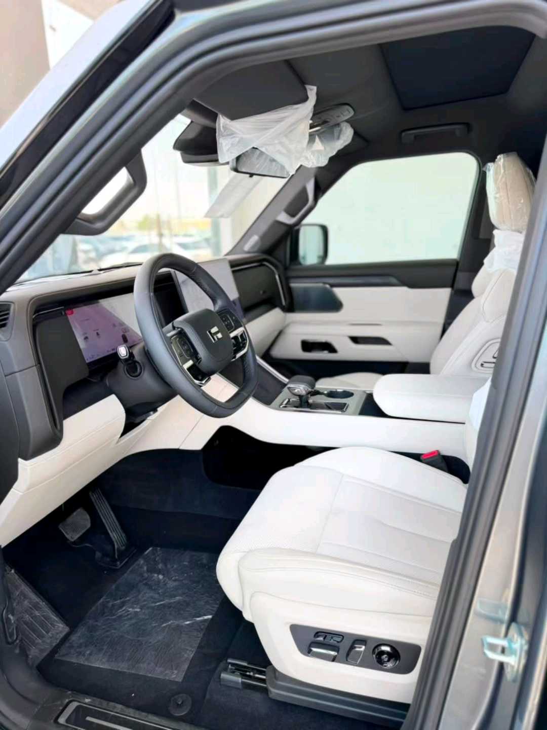 Car Image 2026 ROX 01 