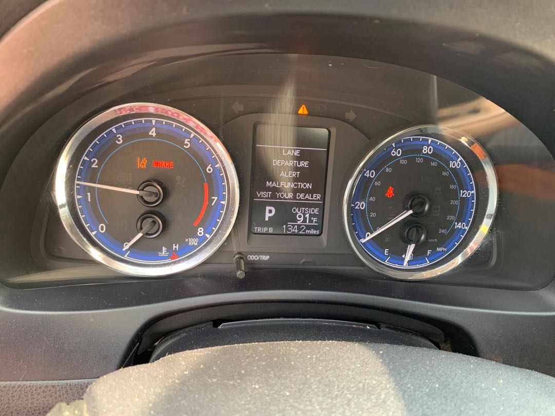 Car Image 2017 TOYOTA COROLLA Limited