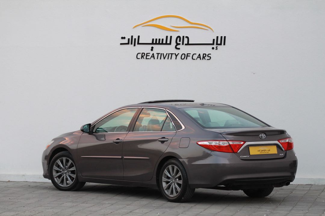 Car Image 2016 TOYOTA CAMRY XLE