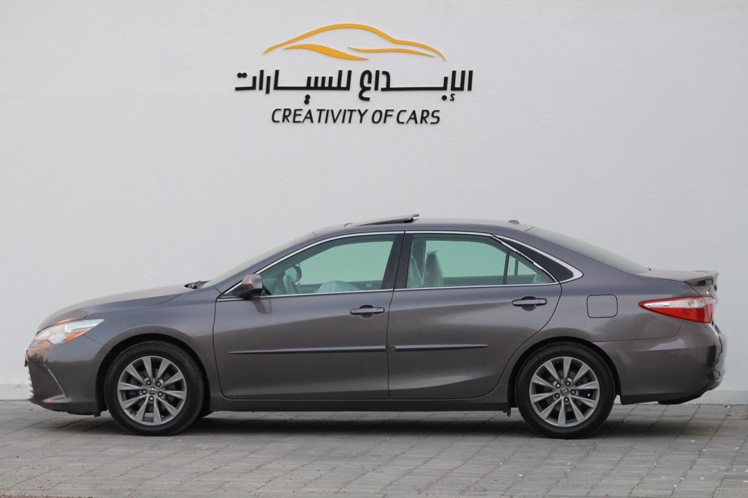 Car Image 2016 TOYOTA CAMRY XLE