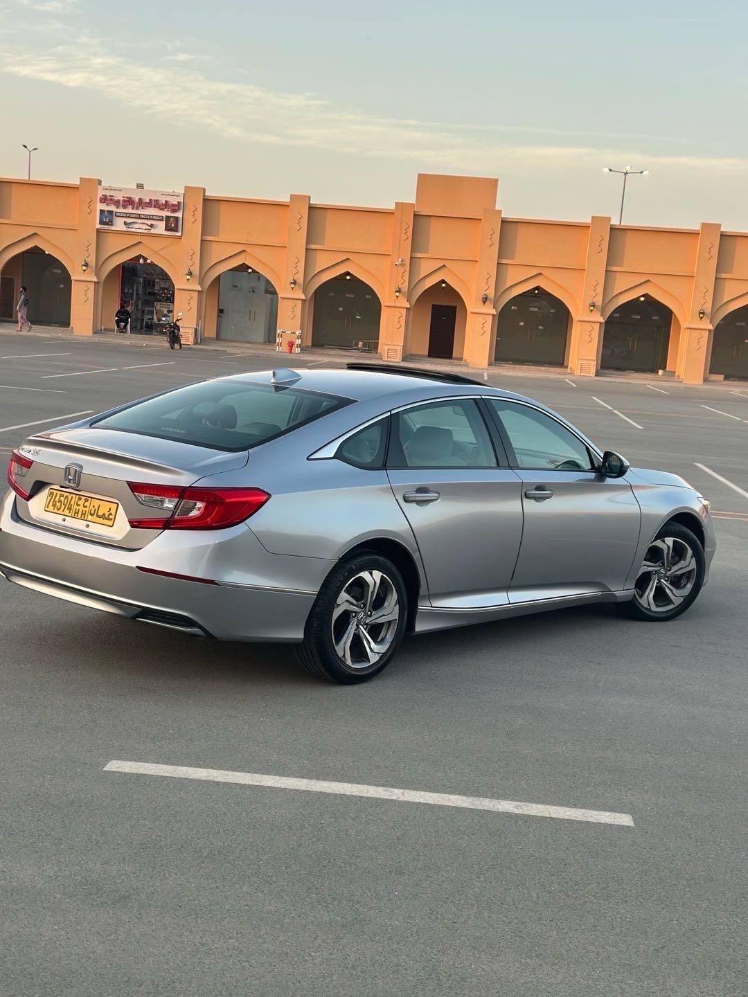 Car Image 2018 HONDA ACCORD EXL