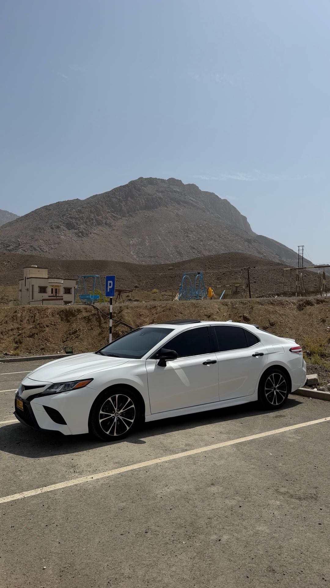 Car Image 2019 TOYOTA CAMRY SE