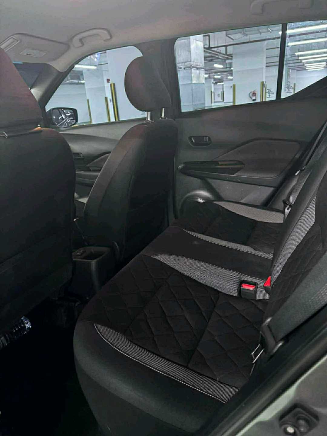 Car Image 2019 NISSAN KICKS 