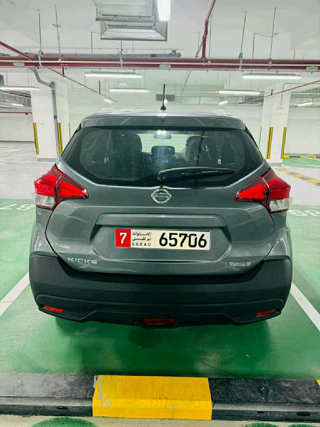 Car Image 2019 NISSAN KICKS 