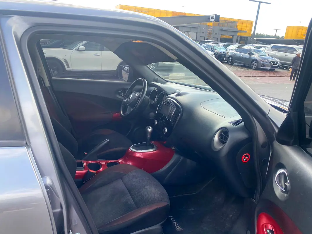 Car Image 2015 NISSAN JUKE 