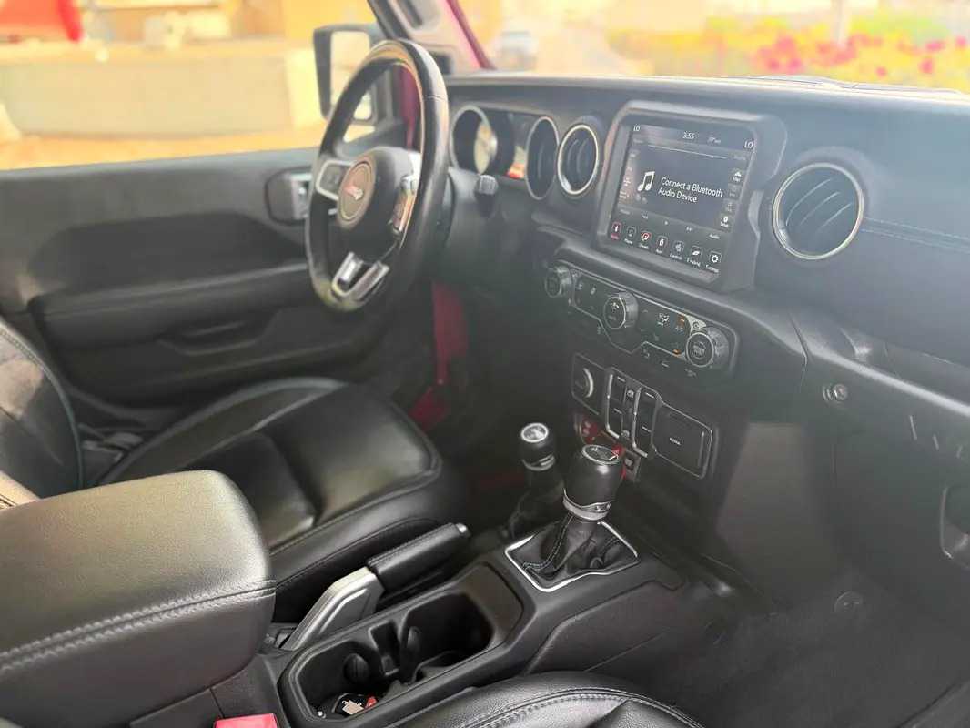 Car Image 2021 JEEP WRANGLER Rubicon
