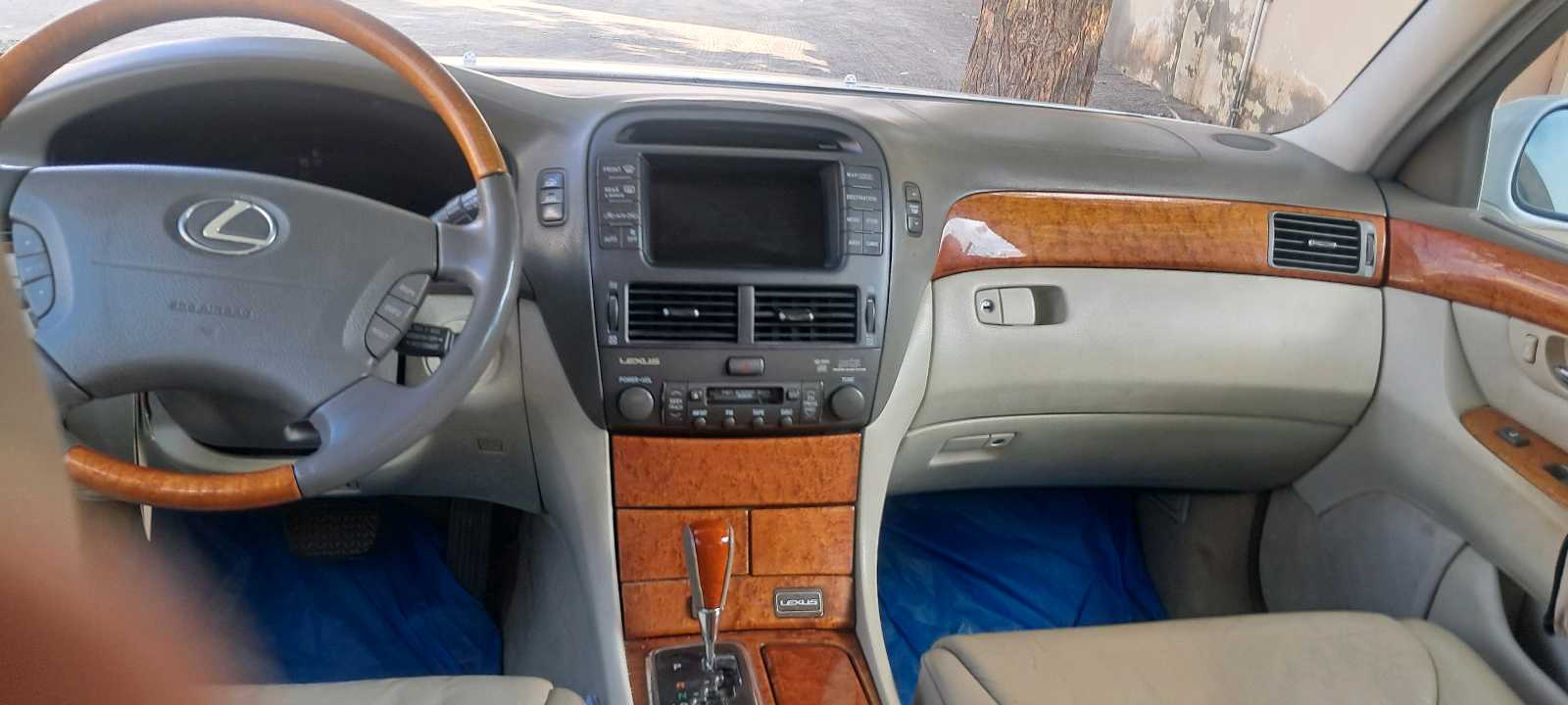 Car Image 2001 LEXUS LS 430